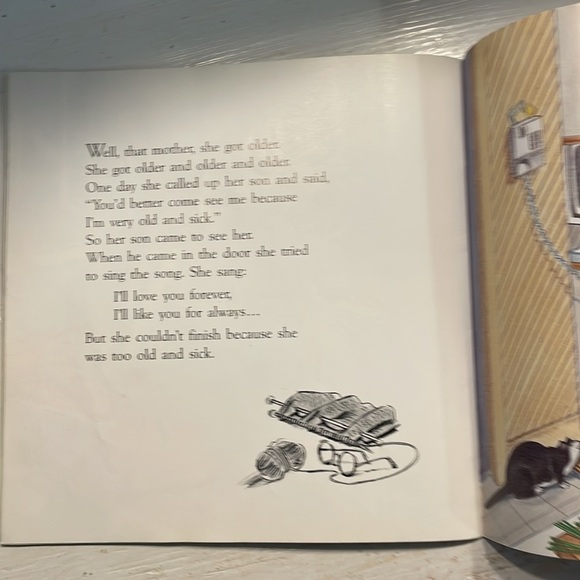 LIKE NEW Vintage 1992 Love You Forever book with original price tag - Picture 9 of 10